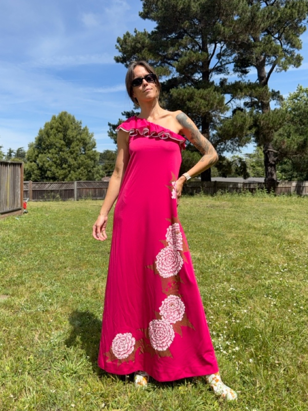 1970s vintage Alfred Shaheen one shoulder Hawaiian maxi dress